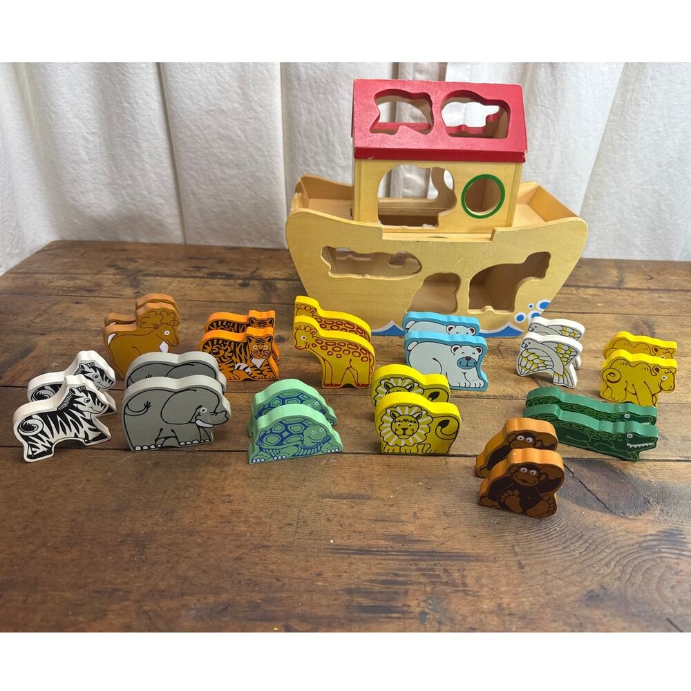 Melissa & Doug Noah's Ark Shape Sorter + 24 Animals Montessori Educational Toy